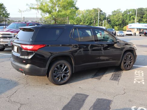 Used 2021 Chevrolet Traverse RS AWD/4WD image 22