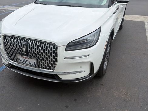 Used 2023 Lincoln Corsair Standard w/ Equipment Group 101A image 2