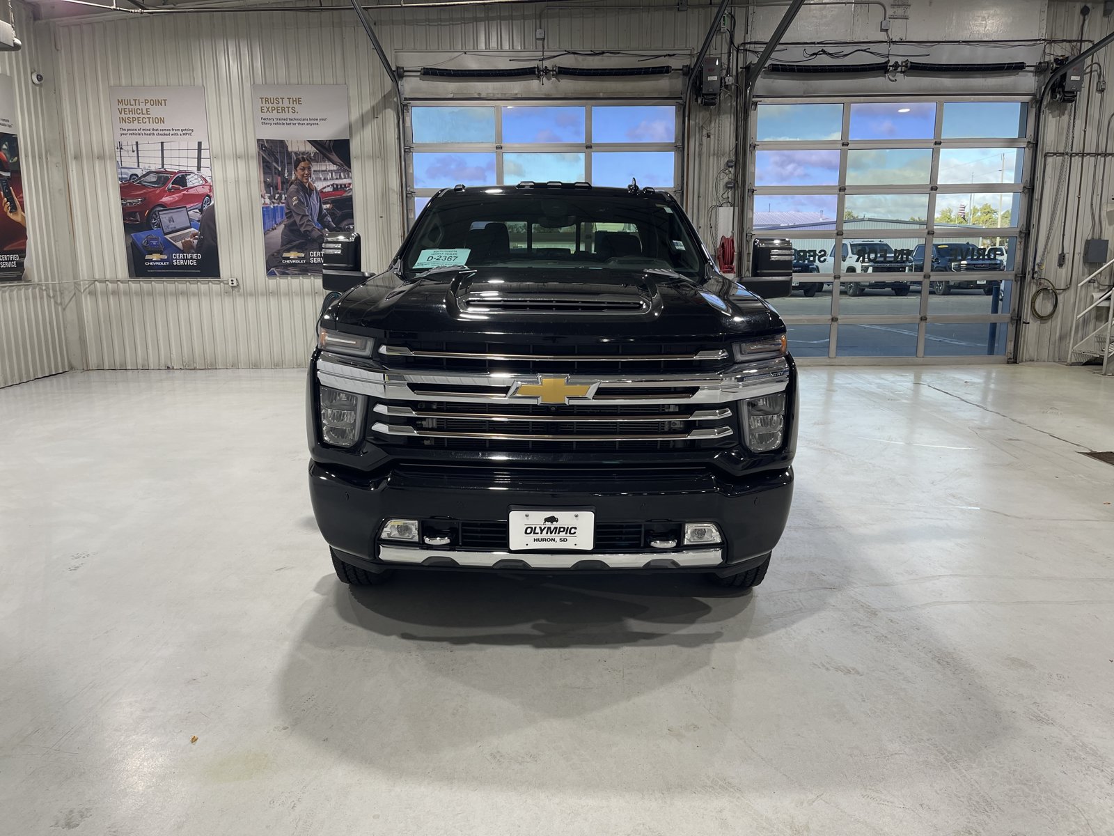 Used 2022 Chevrolet Silverado 3500 High Country AWD/4WD image 3