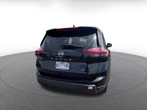 Used 2025 Nissan Rogue SV image 15