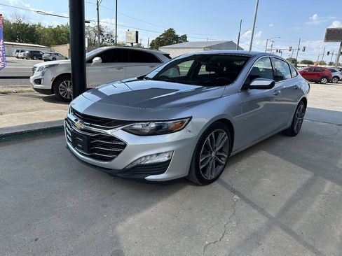 Used 2021 Chevrolet Malibu LT FWD image 4
