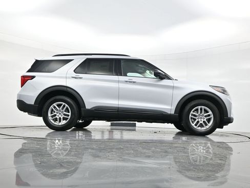 New 2026 Ford Explorer Active image 50