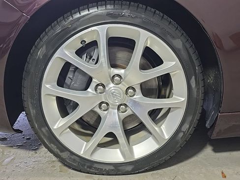 Used 2017 Buick Regal GS w/ Driver Confidence Package #1 AWD/4WD image 13