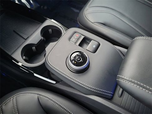 Used 2022 Ford Mustang Mach-E Premium image 13