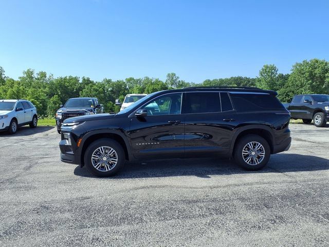 Used 2025 Chevrolet Traverse LT AWD/4WD image 42