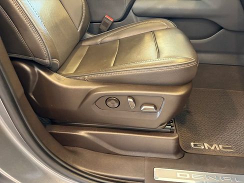 Used 2022 GMC Yukon Denali AWD/4WD image 22
