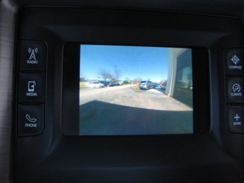 Used 2017 Dodge Challenger SXT image 29