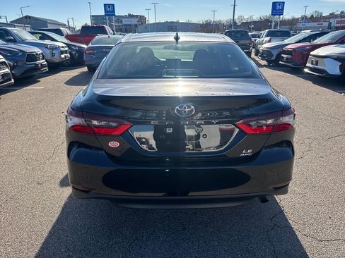Used 2023 Toyota Camry LE image 6