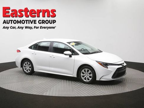 Used 2025 Toyota Corolla LE FWD image 46