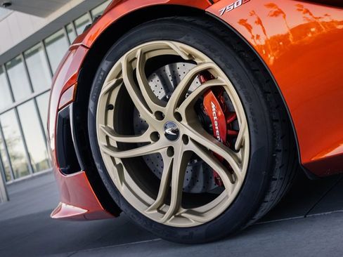 Used 2024 McLaren 750S image 21