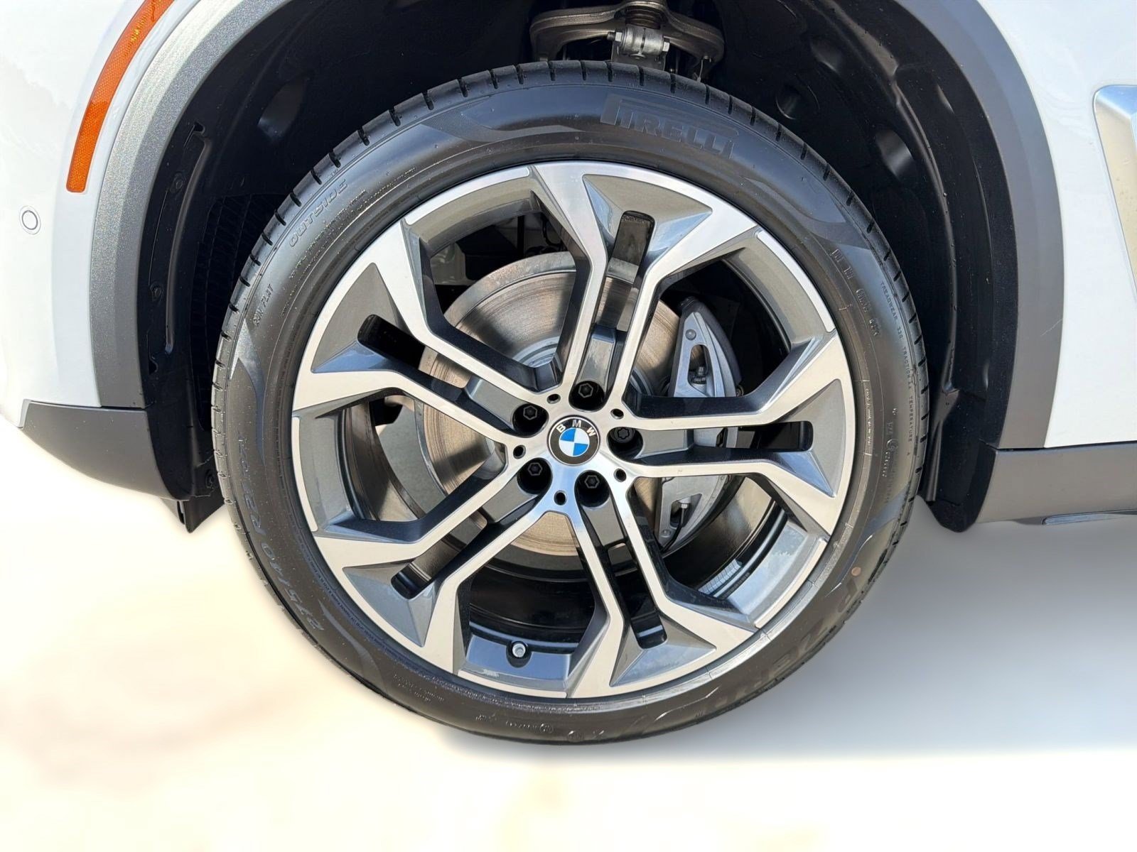 Used 2026 BMW X5 sDrive40i w/ Climate Comfort Package RWD image 12
