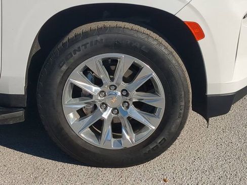 Used 2024 Chevrolet Suburban Premier image 10