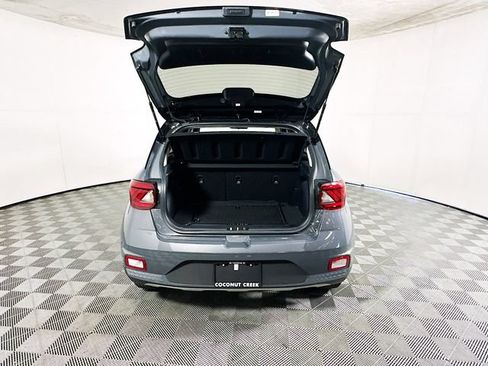 Used 2023 Hyundai Venue Limited w/ Cargo Package FWD image 31