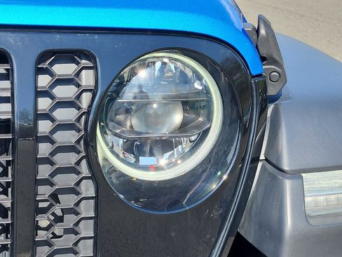 Used 2023 Jeep Wrangler Unlimited w/ Cold Weather Group AWD/4WD image 9