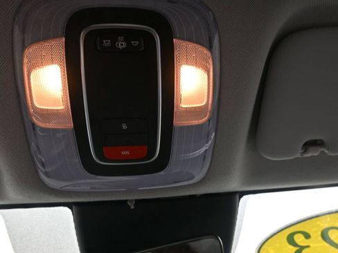 Used 2023 Hyundai Elantra SEL w/ Preferred Accessory Package image 22