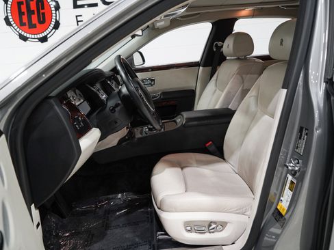 Used 2015 Rolls-Royce Ghost RWD image 8