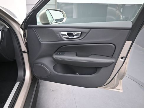 New 2026 Volvo V60 B5 Cross Country Plus w/ Protection Package Premier AWD/4WD image 35
