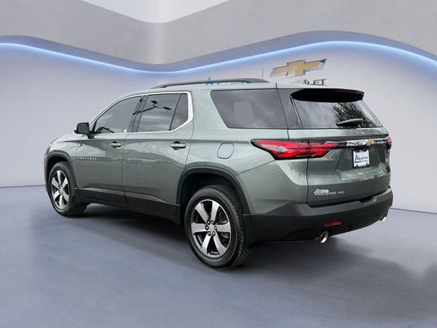 Used 2023 Chevrolet Traverse LT w/ LT Premium Package AWD/4WD image 3
