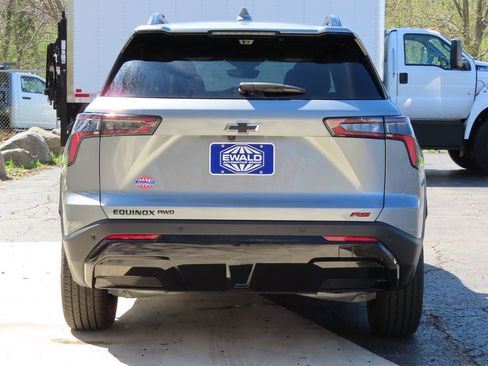 New 2026 Chevrolet Equinox RS w/ Convenience Package III AWD/4WD image 18