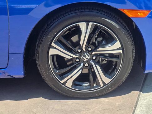 Used 2018 Honda Civic Touring image 13