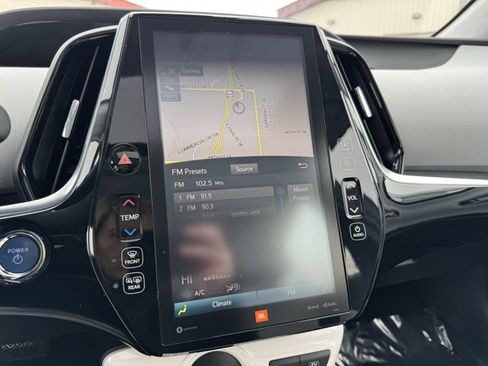 Used 2018 Toyota Prius Four image 5