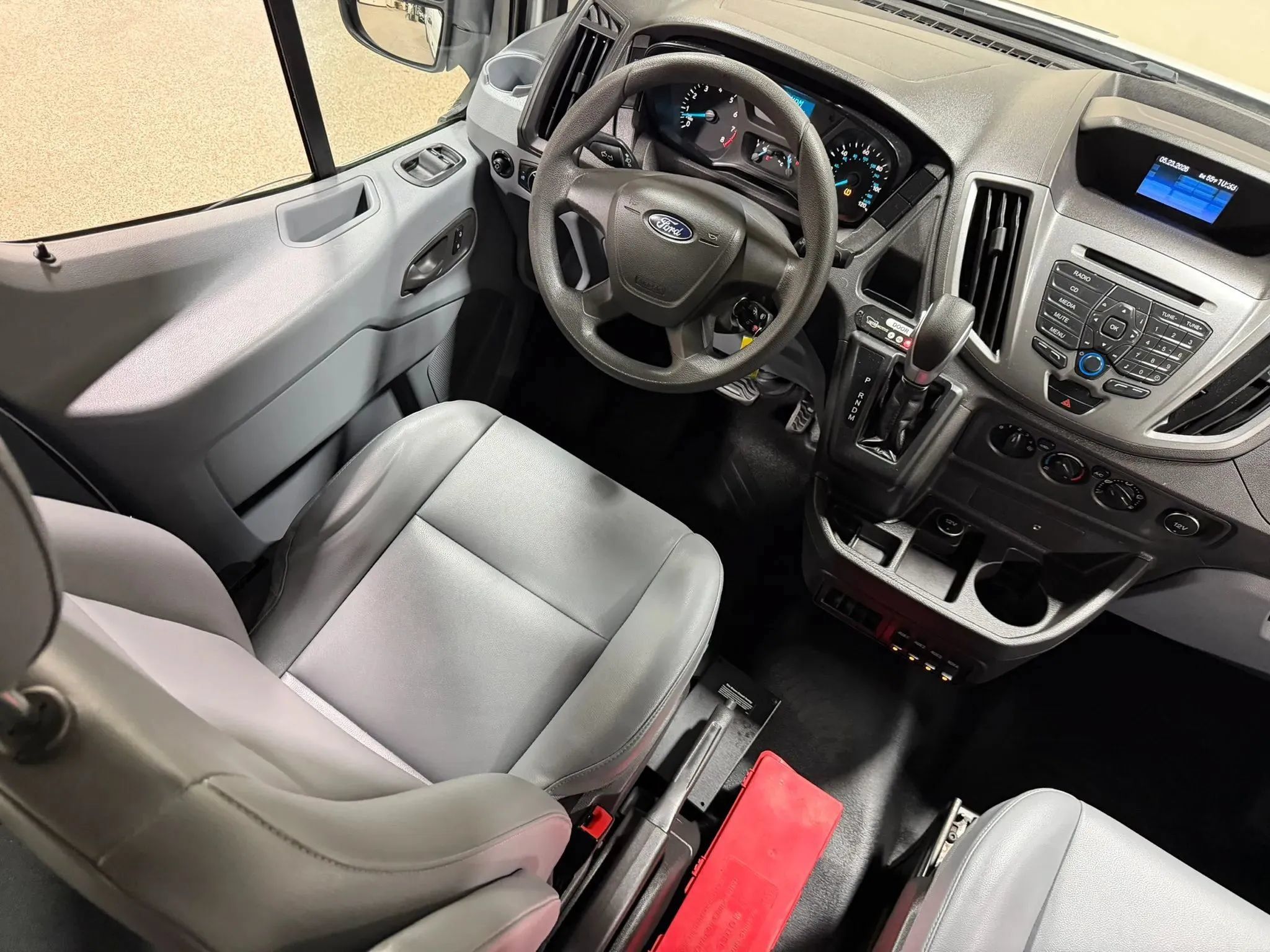 Used 2015 Ford Transit 350 XL RWD image 53