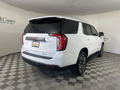 Used 2023 GMC Yukon SLT w/ SLT Luxury Package image 7