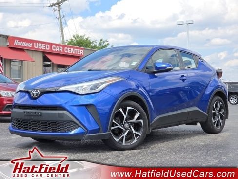 Used 2020 Toyota C-HR XLE FWD image 1