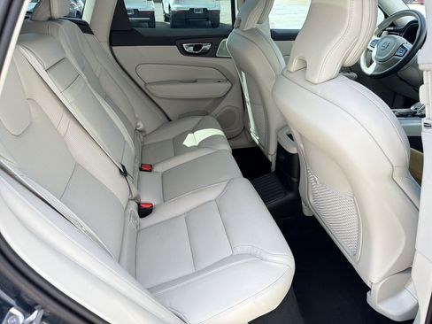 Used 2021 Volvo XC60 T8 Inscription w/ Protection Package Premier AWD/4WD image 29