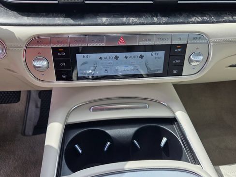 Used 2025 Genesis G90 3.5T AWD/4WD image 21