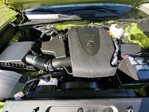 Used 2023 Toyota Tacoma TRD Off-Road image 28