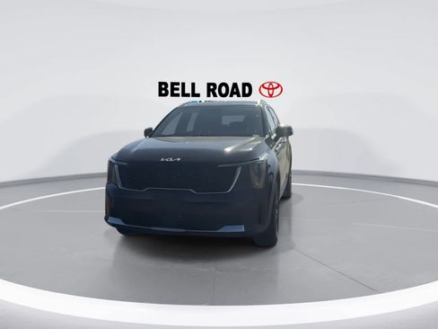 Used 2024 Kia Sorento S image 3