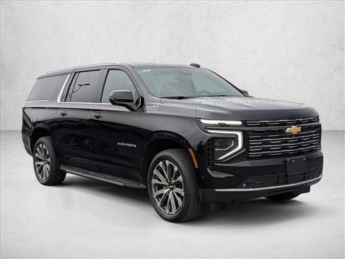 Used 2026 Chevrolet Suburban High Country AWD/4WD image 3