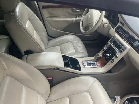 Used 2008 Volvo XC70 3.2 image 24