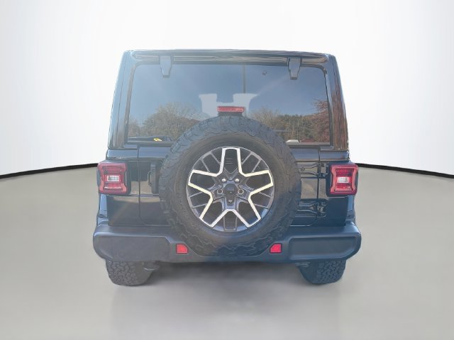 Used 2024 Jeep Wrangler Unlimited Sahara AWD/4WD image 6