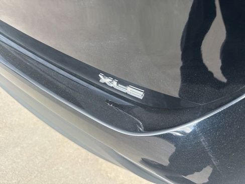 Used 2024 Toyota Highlander XLE image 4