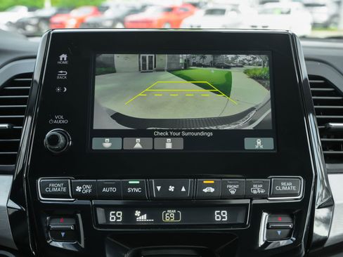 Used 2023 Honda Odyssey Sport image 12