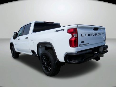 Used 2025 Chevrolet Silverado 2500 Custom w/ Custom Value Package AWD/4WD image 7