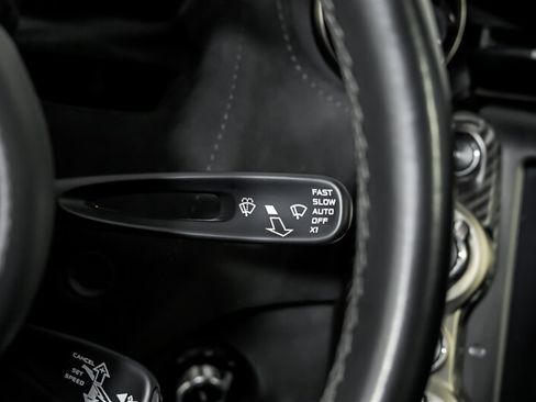 Used 2018 McLaren 720S RWD image 32