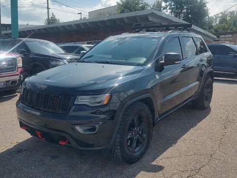 Used 2017 Jeep Grand Cherokee Trailhawk w/ Trailhawk Luxury Group AWD/4WD image 6