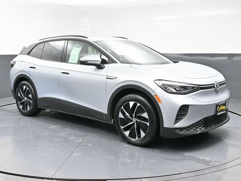 Used 2021 Volkswagen ID.4 Pro image 3