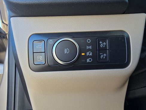 Used 2021 Ford Escape SEL image 18