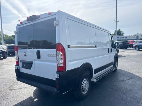 Used 2025 RAM ProMaster 2500 w/ U-Haul Equipment Group FWD image 8