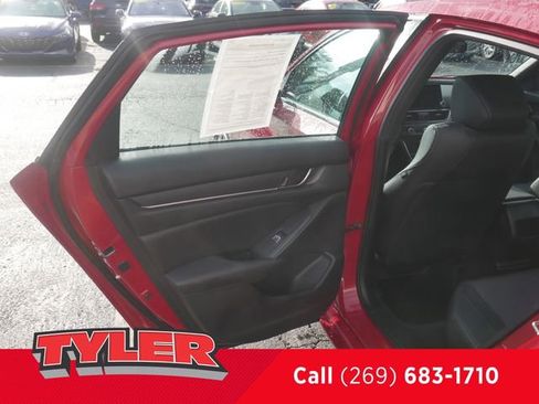 Used 2019 Honda Accord Sport image 19