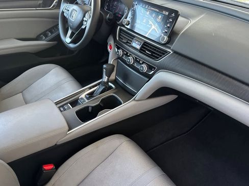 Used 2018 Honda Accord EX image 16