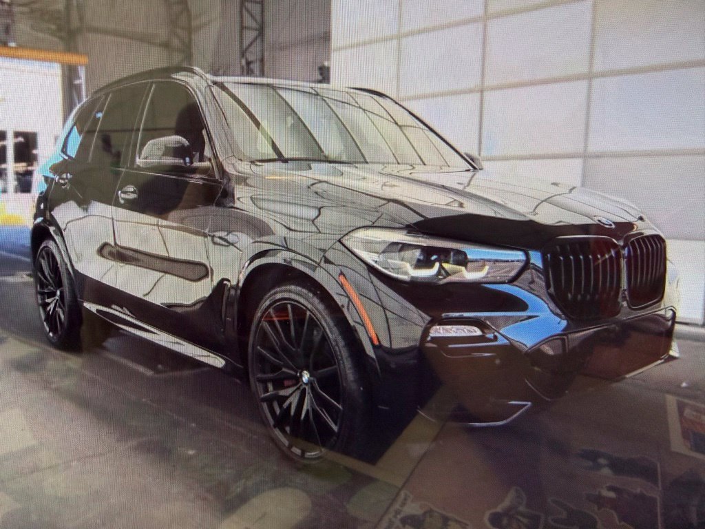 Used 2021 BMW X5 xDrive40i w/ M Sport Package AWD/4WD image 1