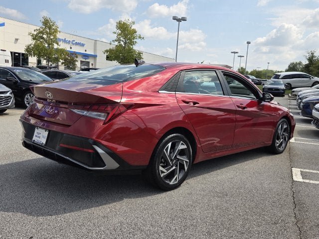 Used 2025 Hyundai Elantra SEL FWD image 8
