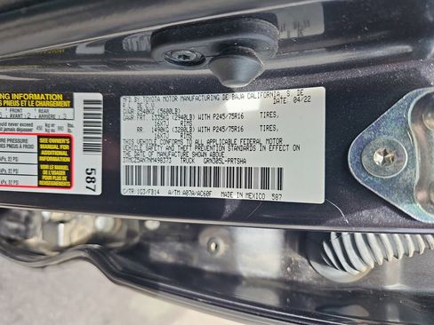 Used 2022 Toyota Tacoma SR AWD/4WD image 33