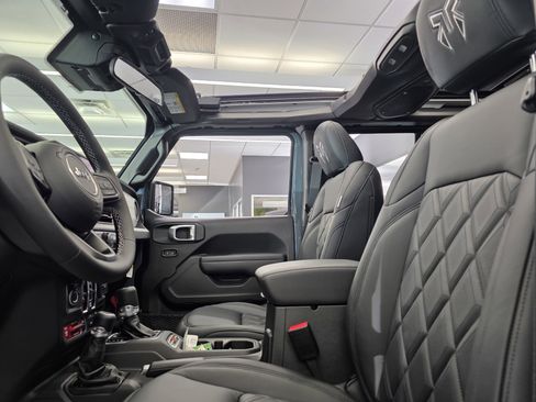 New 2025 Jeep Wrangler Unlimited Sport image 16