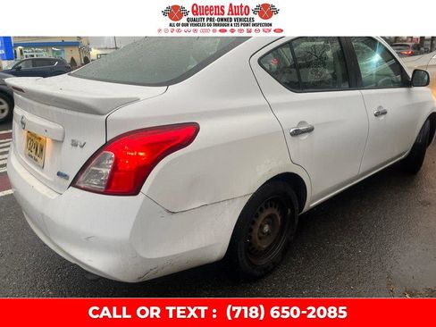 Used 2013 Nissan Versa SV image 6